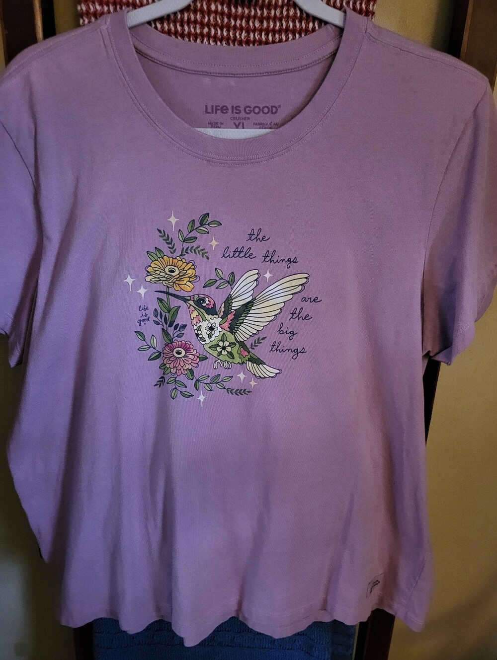 Life Is Good  Womens Lavender Hummingbird Graphic Tee